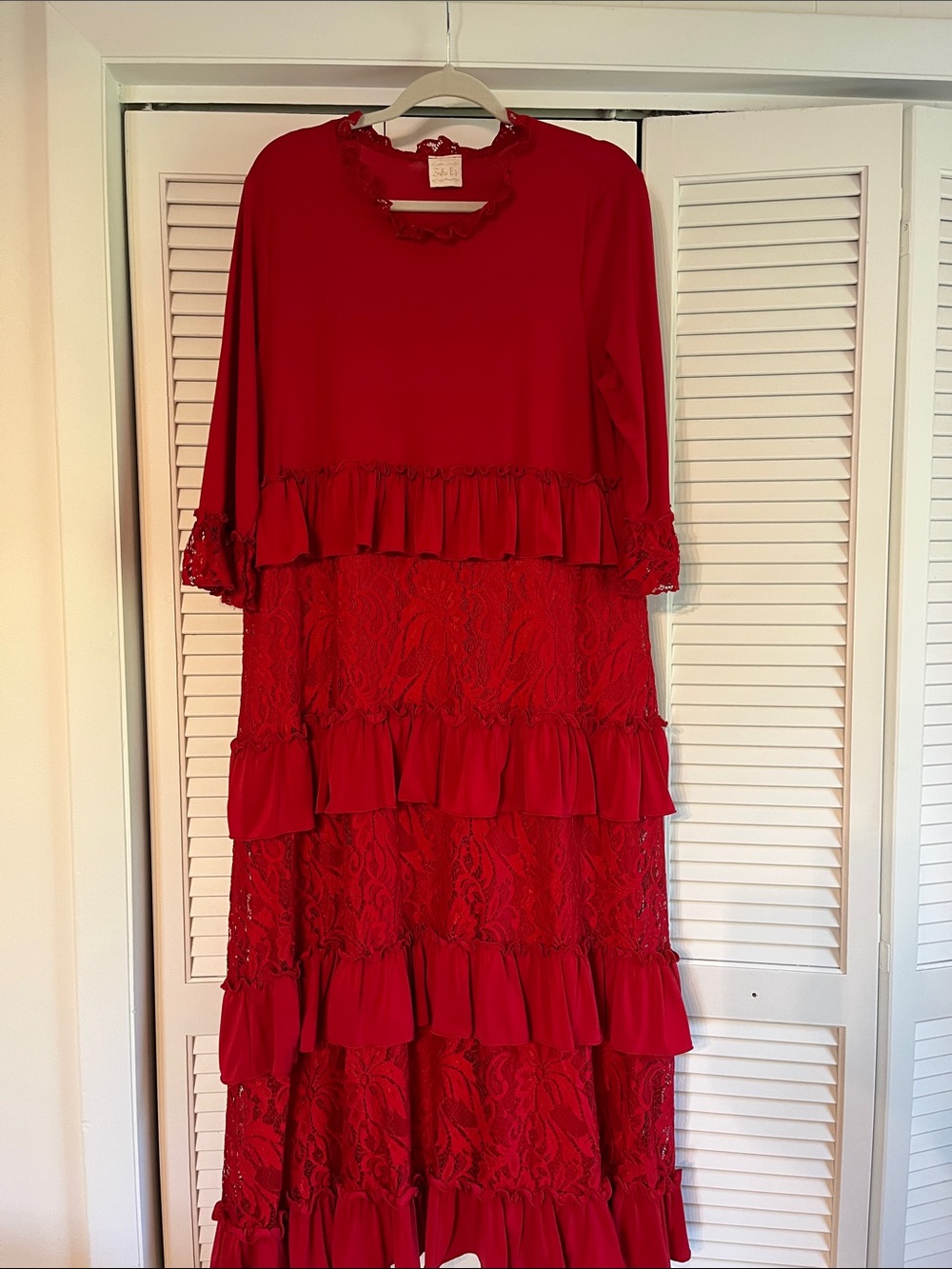 Zadie B’s Red Lace Tiered Ruffle Maxi Dress - Unknown Brand - Picture 1 of 3
